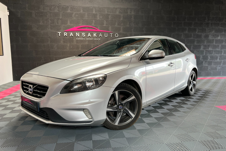 VOLVO V40